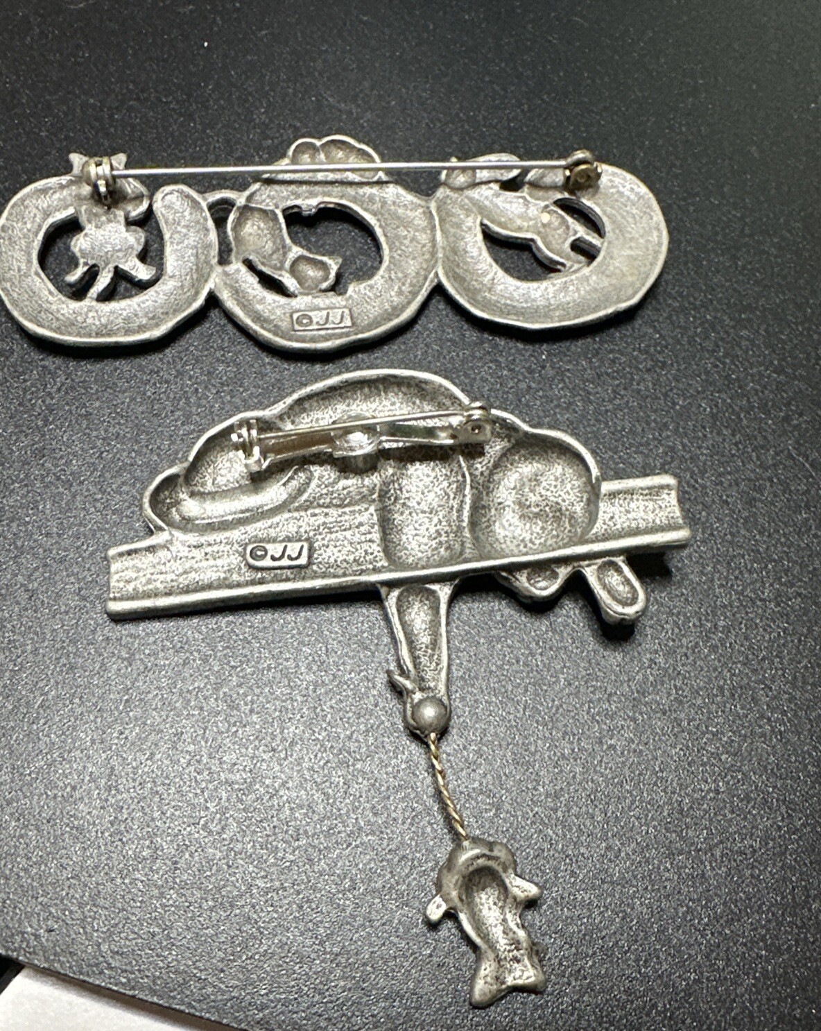 JJ Jonette Pin Brooch 2 Cats One Playing With A Mouse Silver Tone Jj Brooch Lot