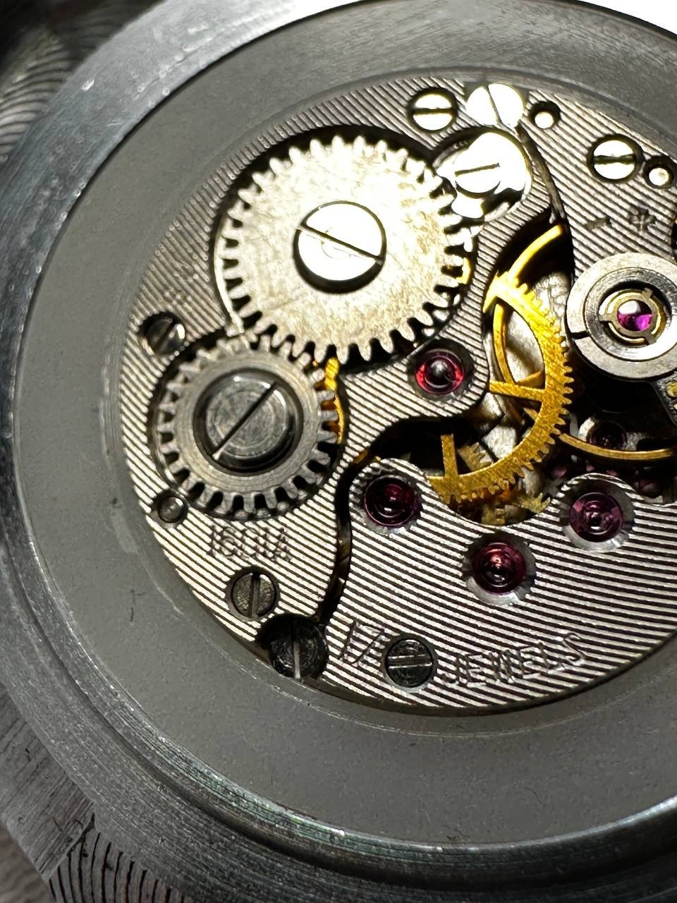 Vintage USSR Chaika 17 Jewels Hockey Player Mechanical Watch Rare Soviet Dial
