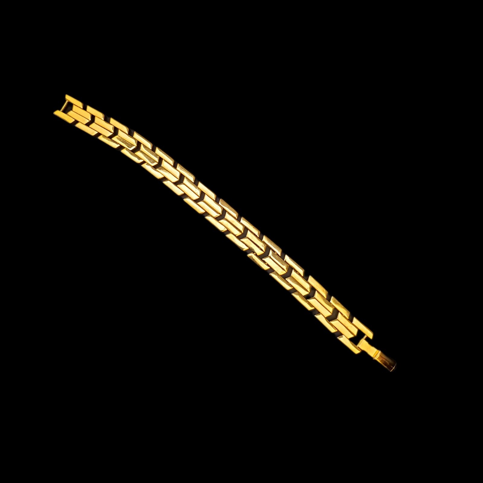 7.5″ PVD Gold Arrow Style Tone Hidden Bar Link Bracelet w Fold over Link Clasp