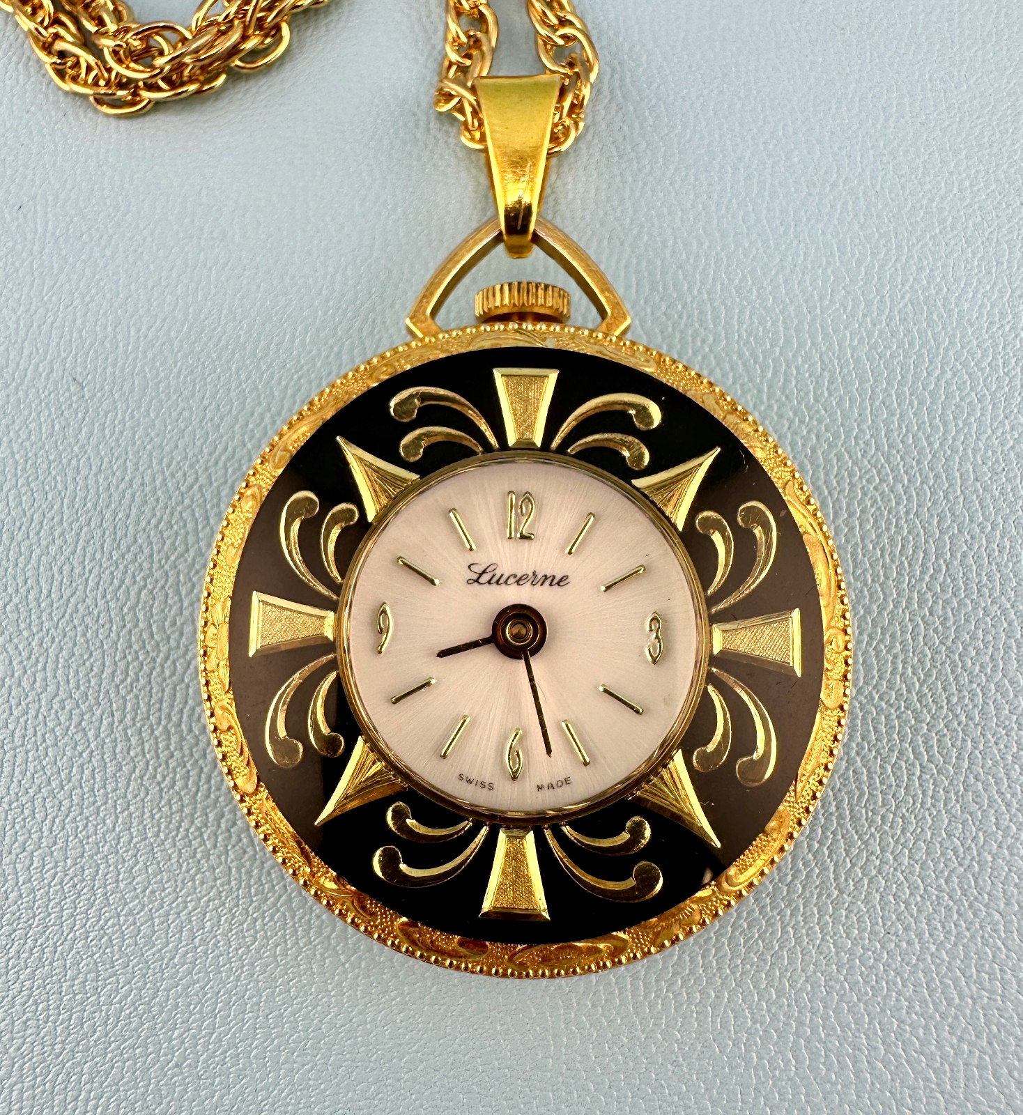 Vintage Lucerne Watch Pendant Necklace Gold Tone Floral Etched Ornate 24″ READ