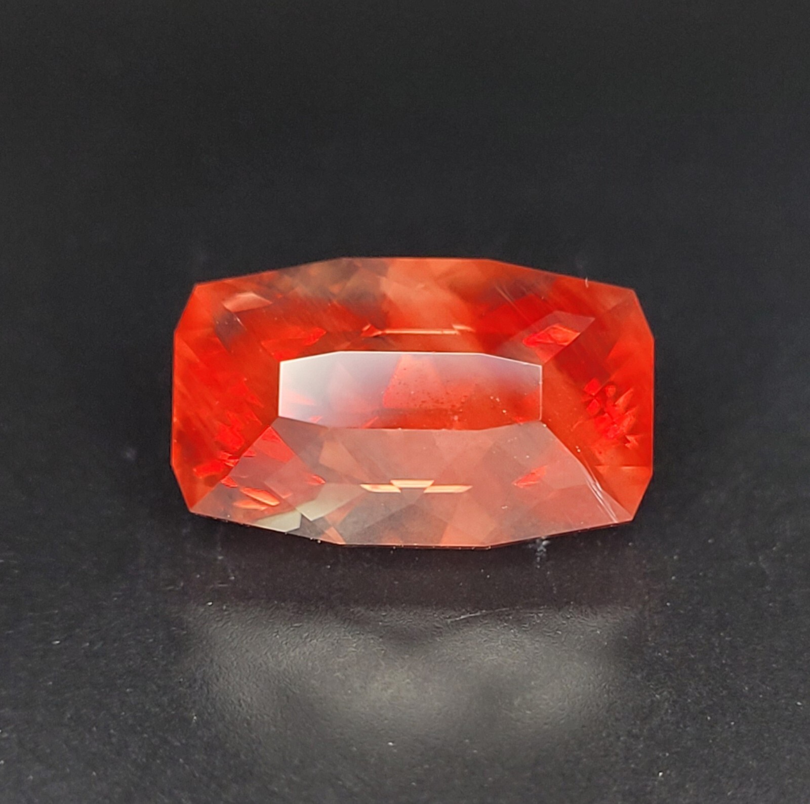 Oregon sunstone: custom cut cushion shape gemstone 7.1 cts