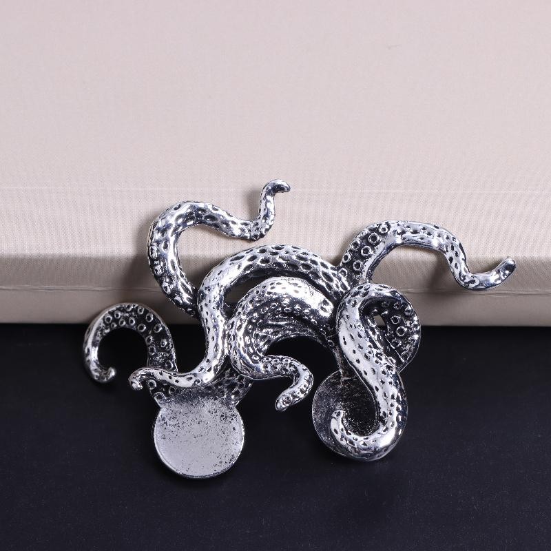 Retro Traditional Gentleman Suit Animal Shape Brooch Chest Pocket Decoration