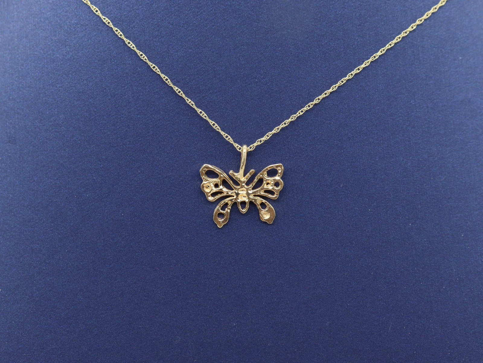 14K Yellow Gold Petite Butterfly Pendant & Chain 15″ Necklace