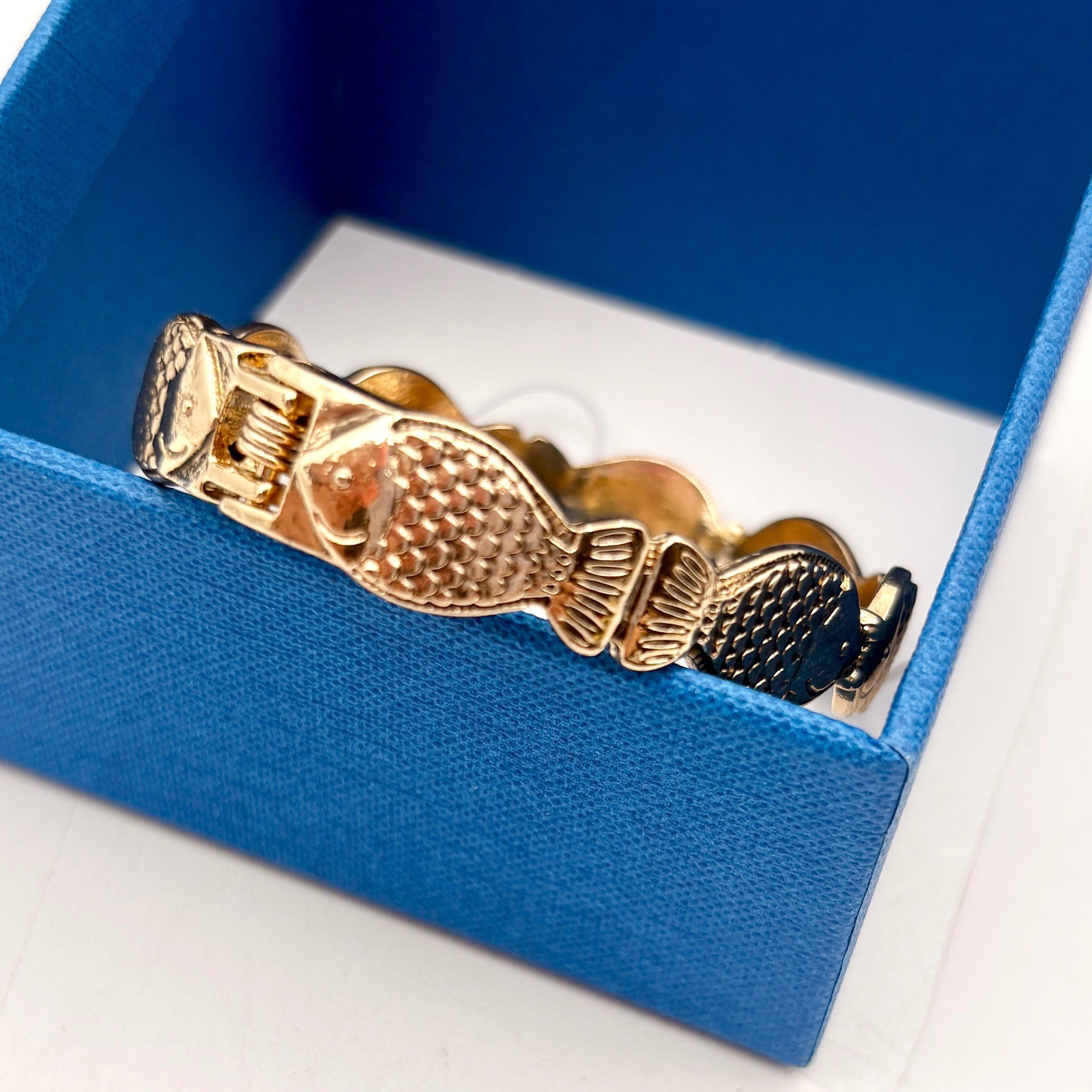 House of Harlow 1960 Gold Fish Hinged Bangle Bracelet Nautical Statement NIB