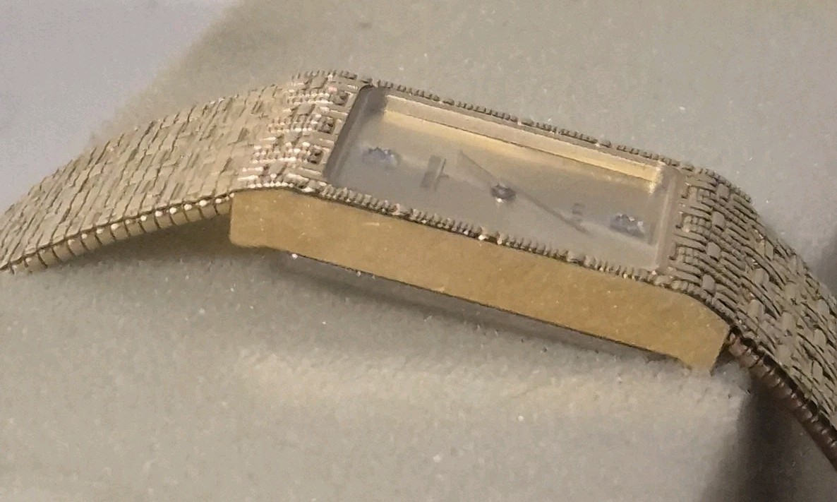1980s Wittnauer QWR 25 x 31mm Tank Quartz Gold Tone Swiss Watch 9782 w/Box