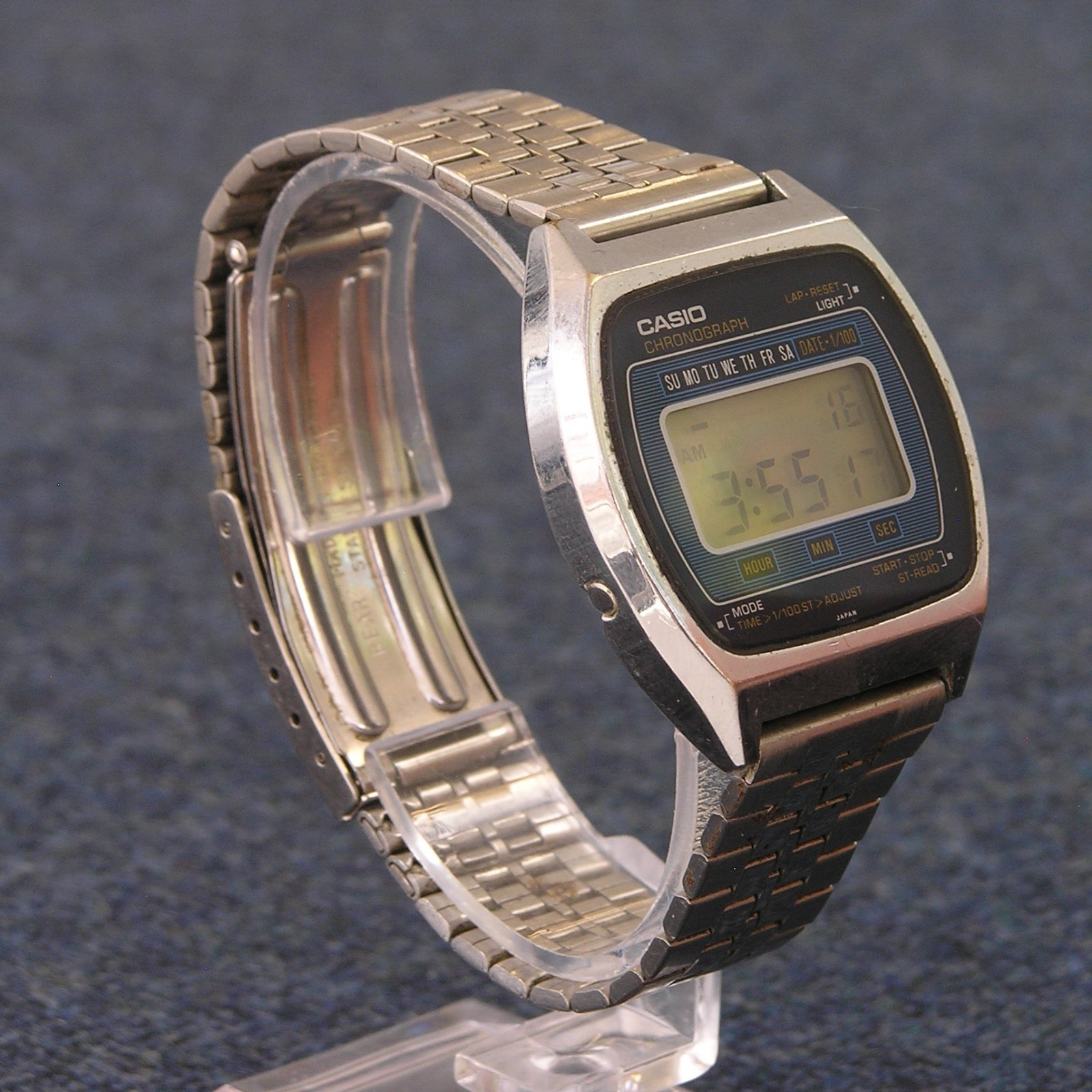 Vintage 80s CASIO 110QS-37 Chronograph Silver Digital Watch 1980 Japan Imported