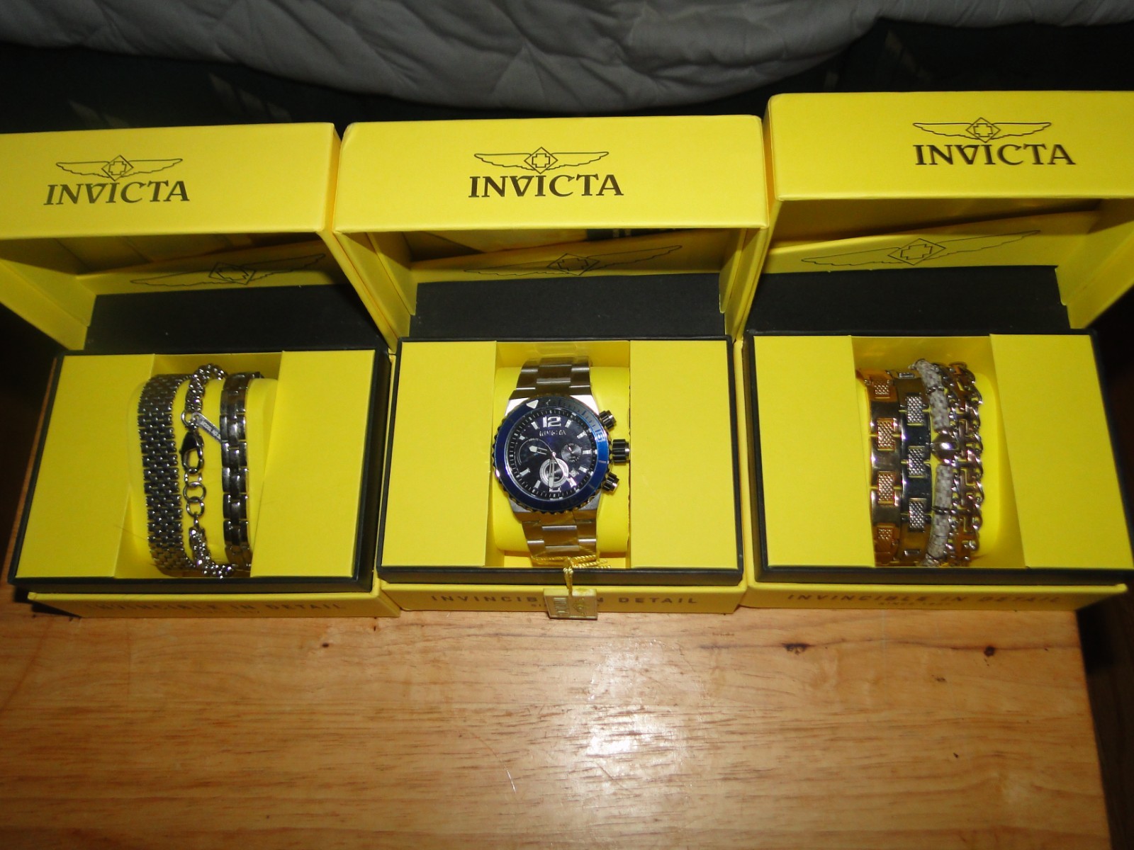 INVICTA MENS WATCH AND BRACLETS NICE CASUAL FORMAL