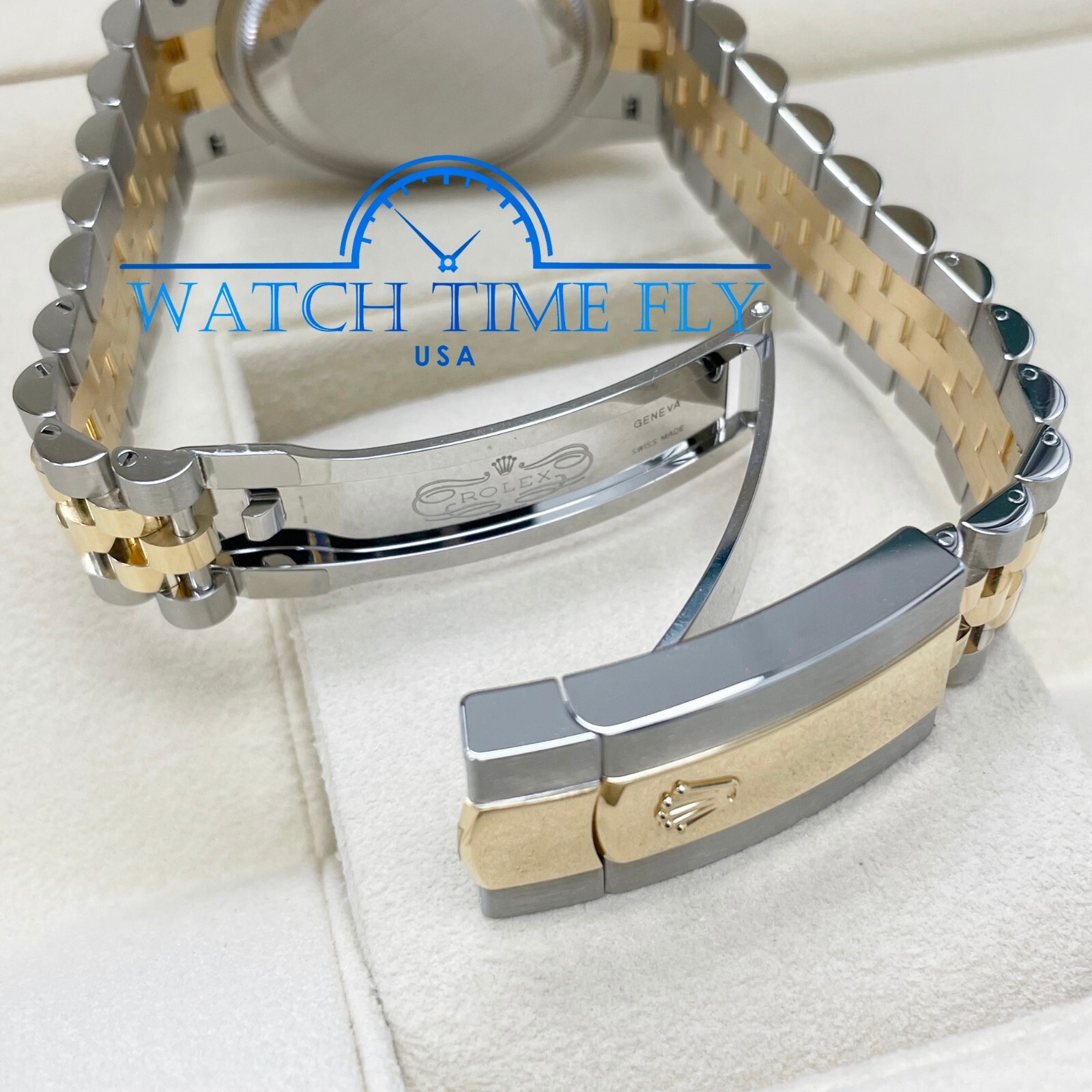Rolex 2022 Datejust 36mm 126233 Two-Tone Steel/Yellow Gold Fluted Champagne Dial
