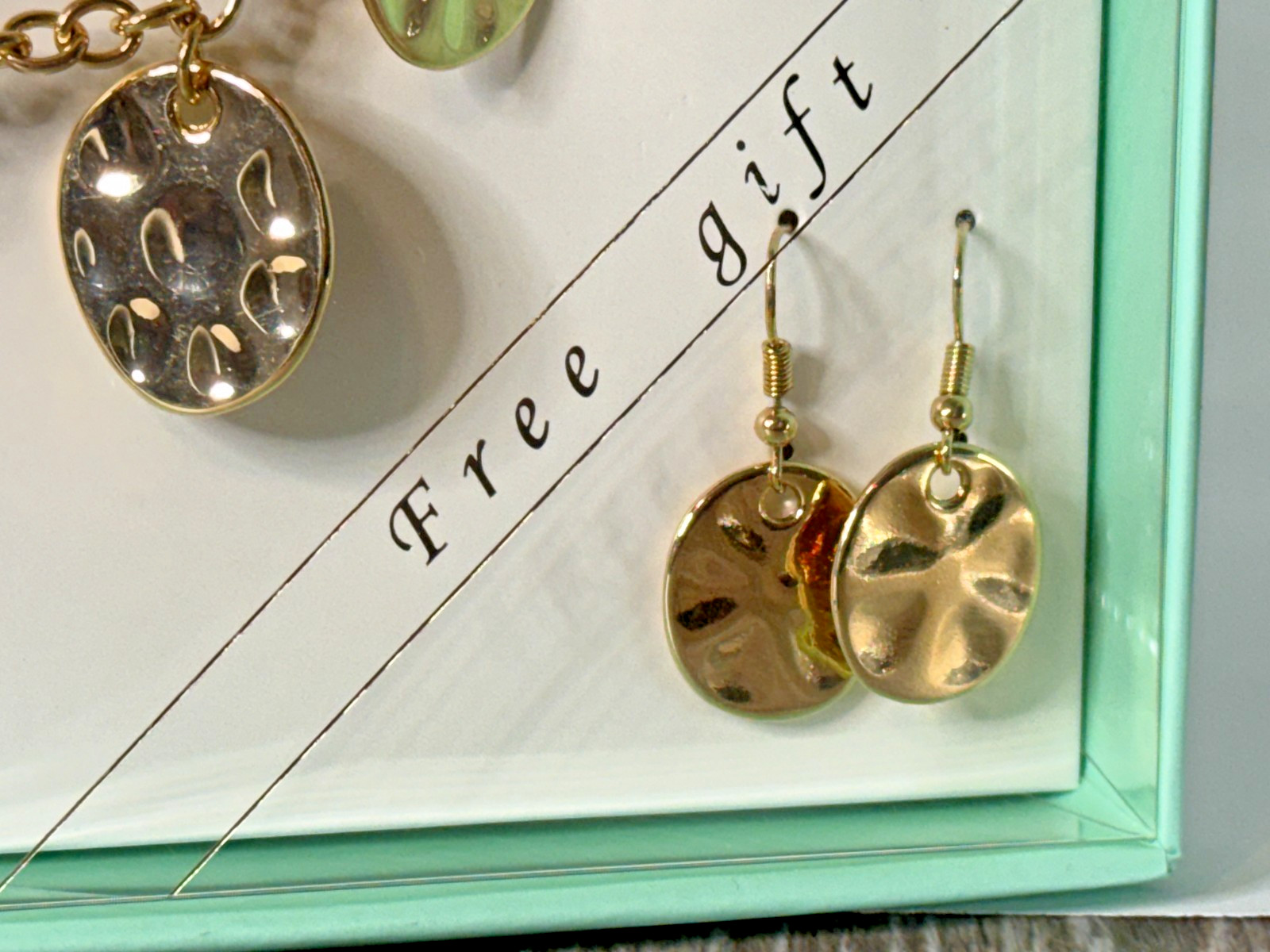 Lovita & Co. Gold Color Layer Chain & Pendants Necklace & Dangly Earring NIP (c)
