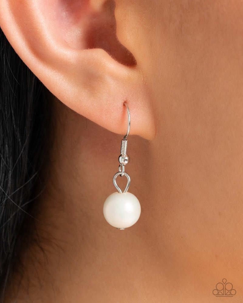 Parading Pearls – Orange