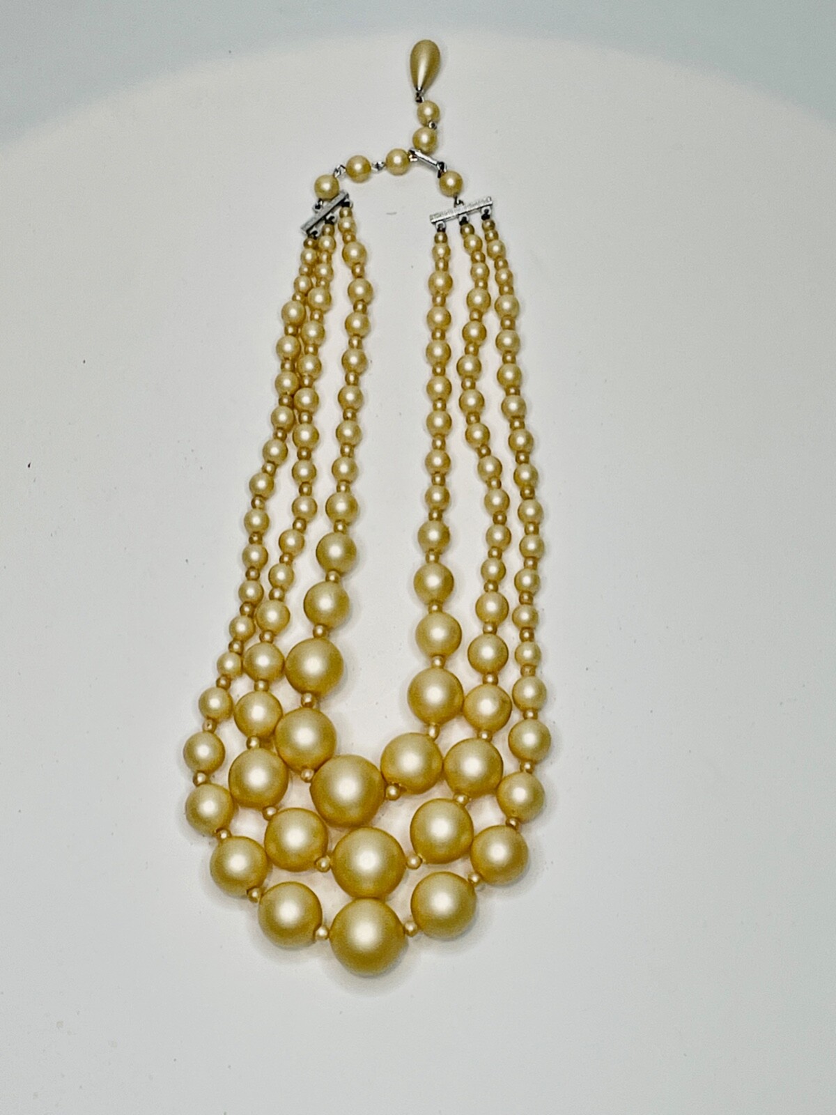 VTG 50’S-60’S CLASSIC IVORY CREAM FAUX PEARL MULTI 3 STRAND LAYERED NECKLACE