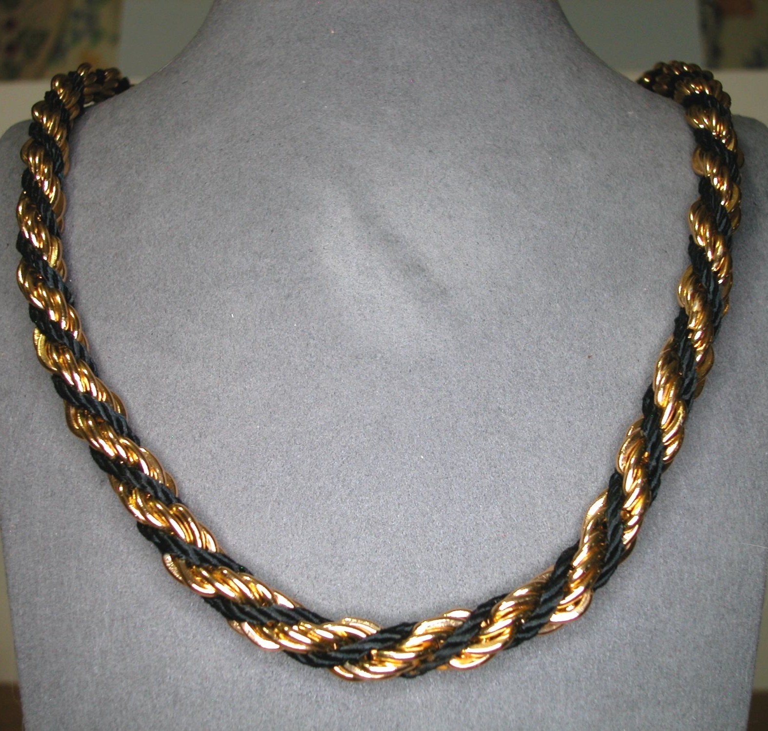 Vintage Gold Tone & Black Cord Twisted Chain Necklace 26″ Lobster Clasp