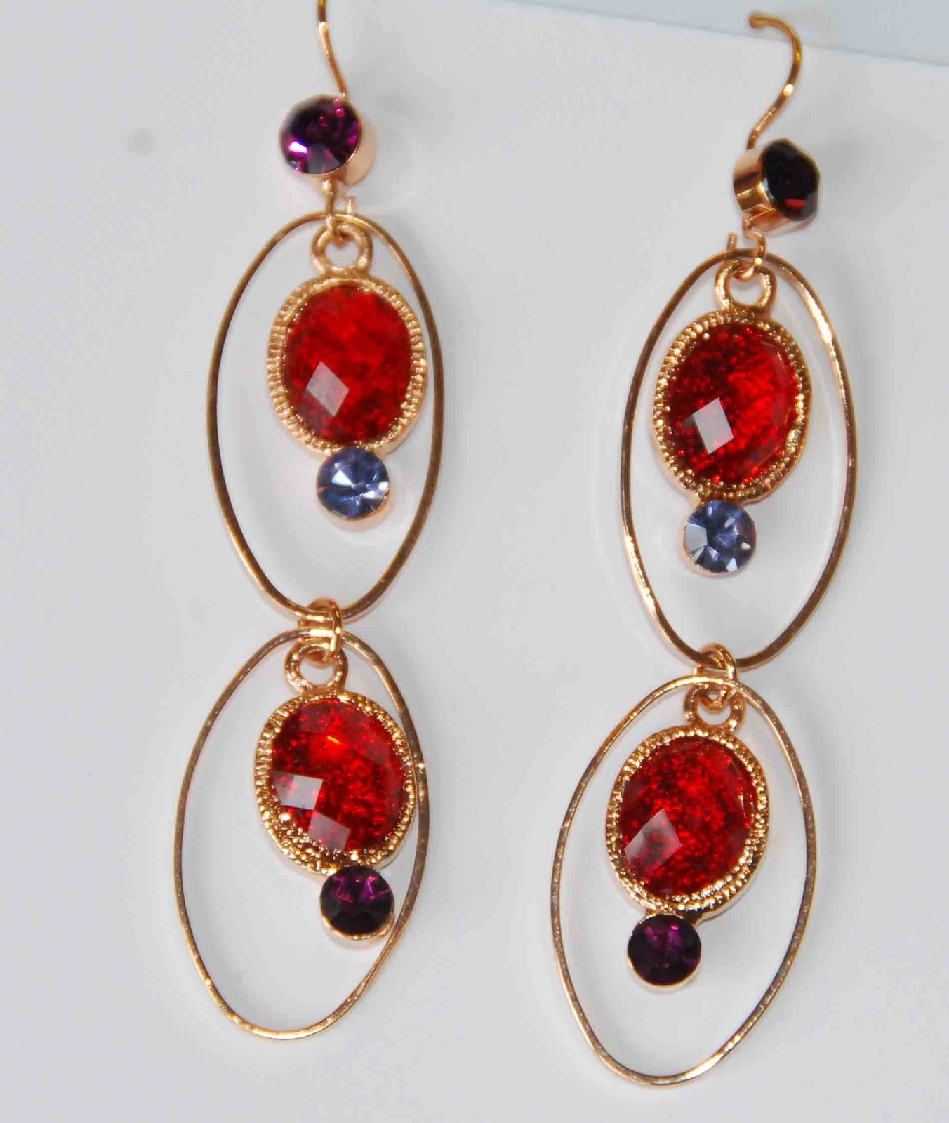 Red Hat Theme Earrings w Dangling Red & Purple Crystals / Gold/Copper-tone Set