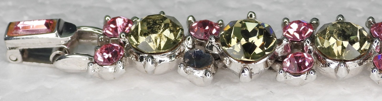 Crown TRIFARI Early 1960s Pink & Gray RS Flower Brooch, Bracelet, Earrings Set
