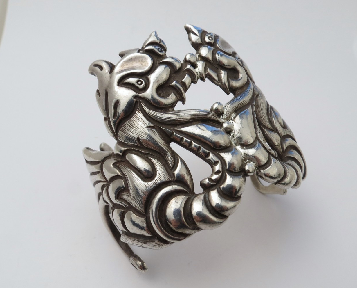 Los Castillo # 291 sterling silver cuff bracelet double dragon griffin Mexican