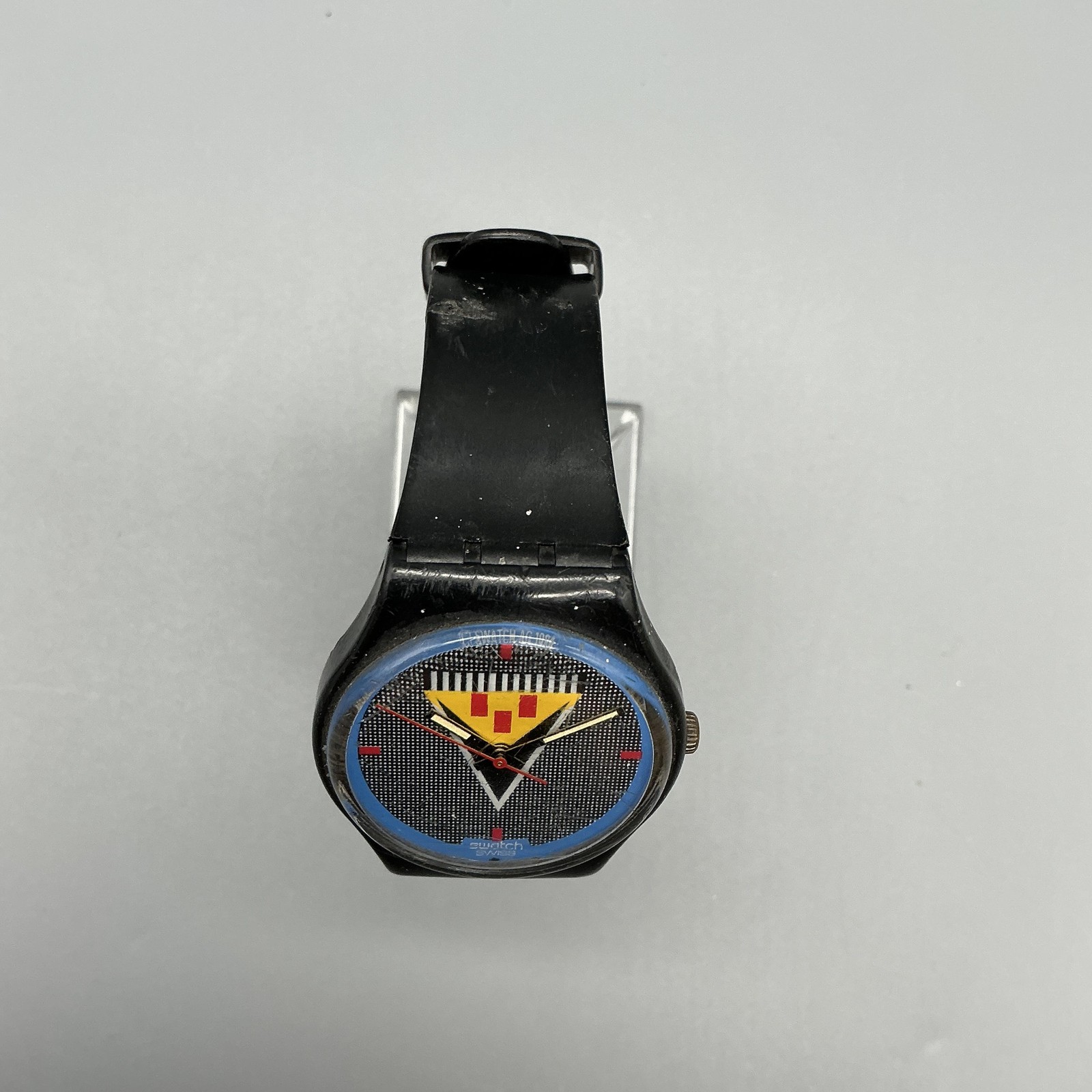 Swatch Lancelot Womens Watch 31mm Geometric Dial GB110 Plastic Swiss New Battery
