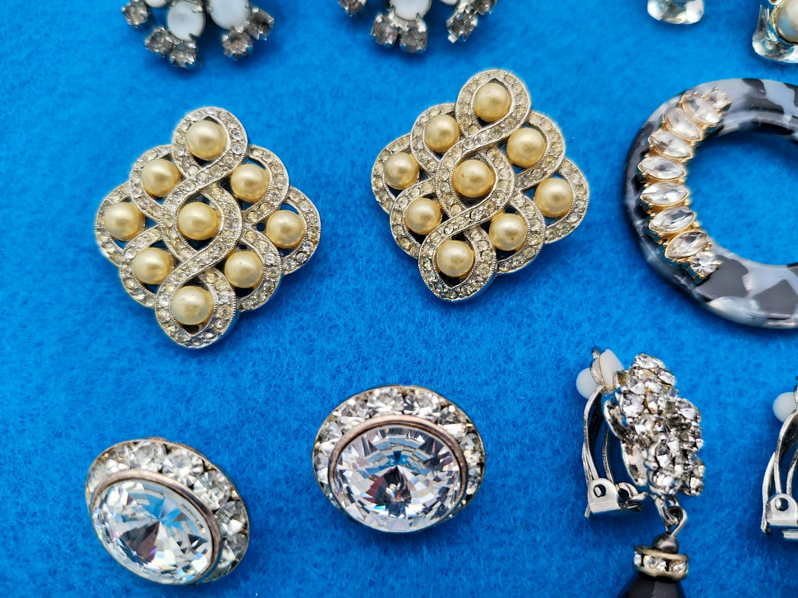 Lot of 14 Pairs Vintage Retro Silver Tone Pearl RHINESTONE EARRINGS Clip Post