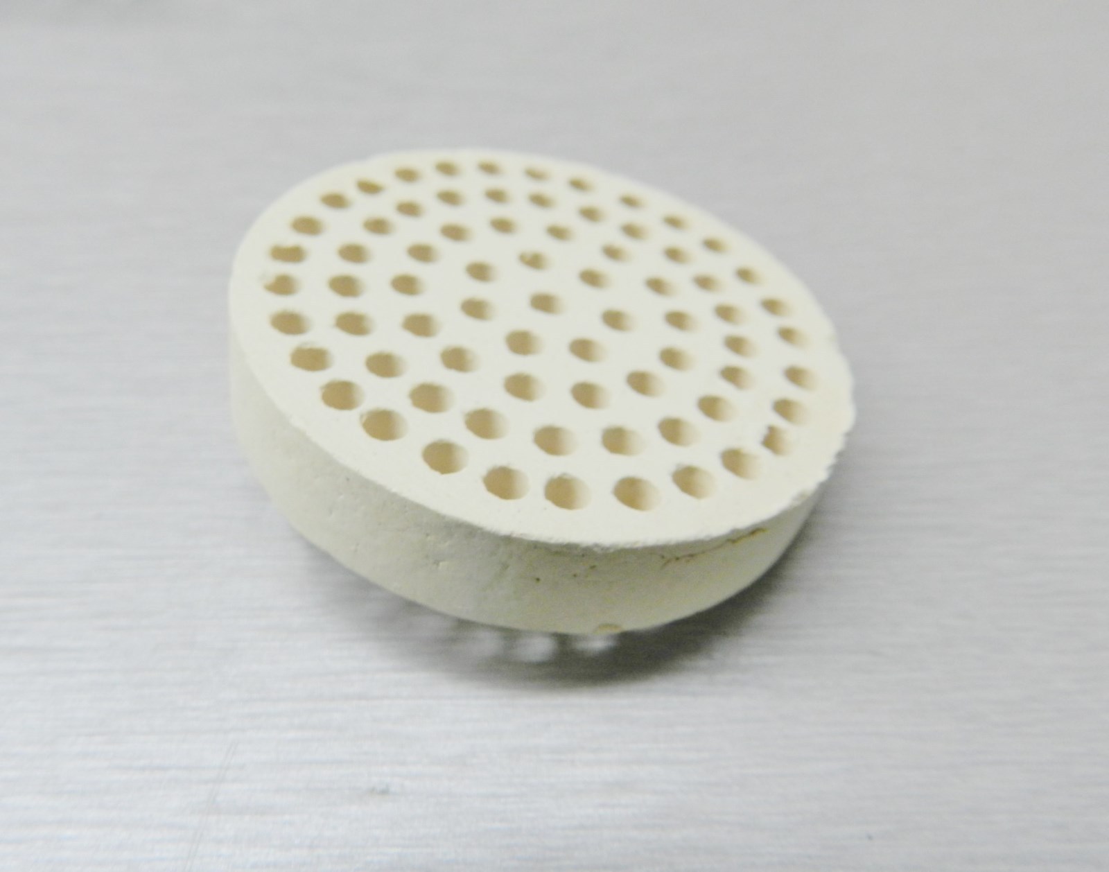 CERAMIC HONEYCOMB BLOCK SOLDERING PLATE ROUND ALUMINA JEWELRY SOLDER HEAT BOARD