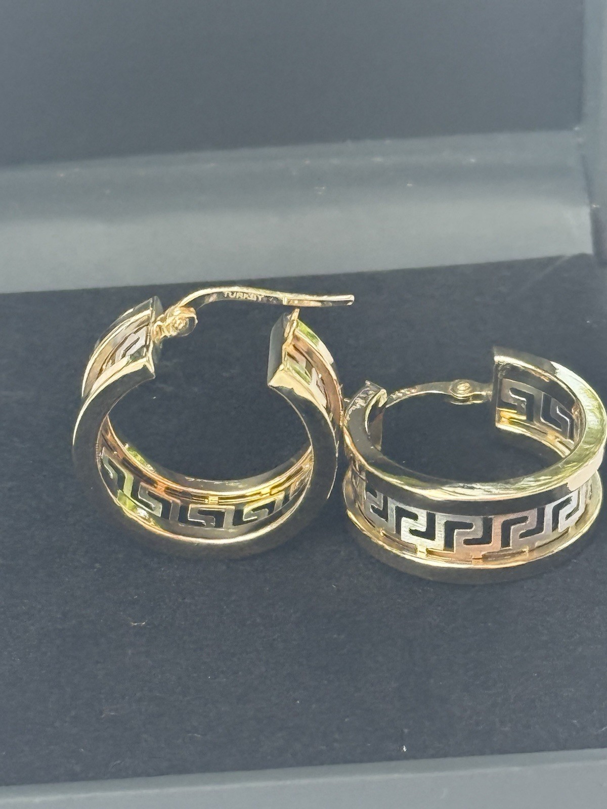 14K Two-Tone Gold Greek Key Hoop Earrings 3g Macy’s Box Tag Excellent