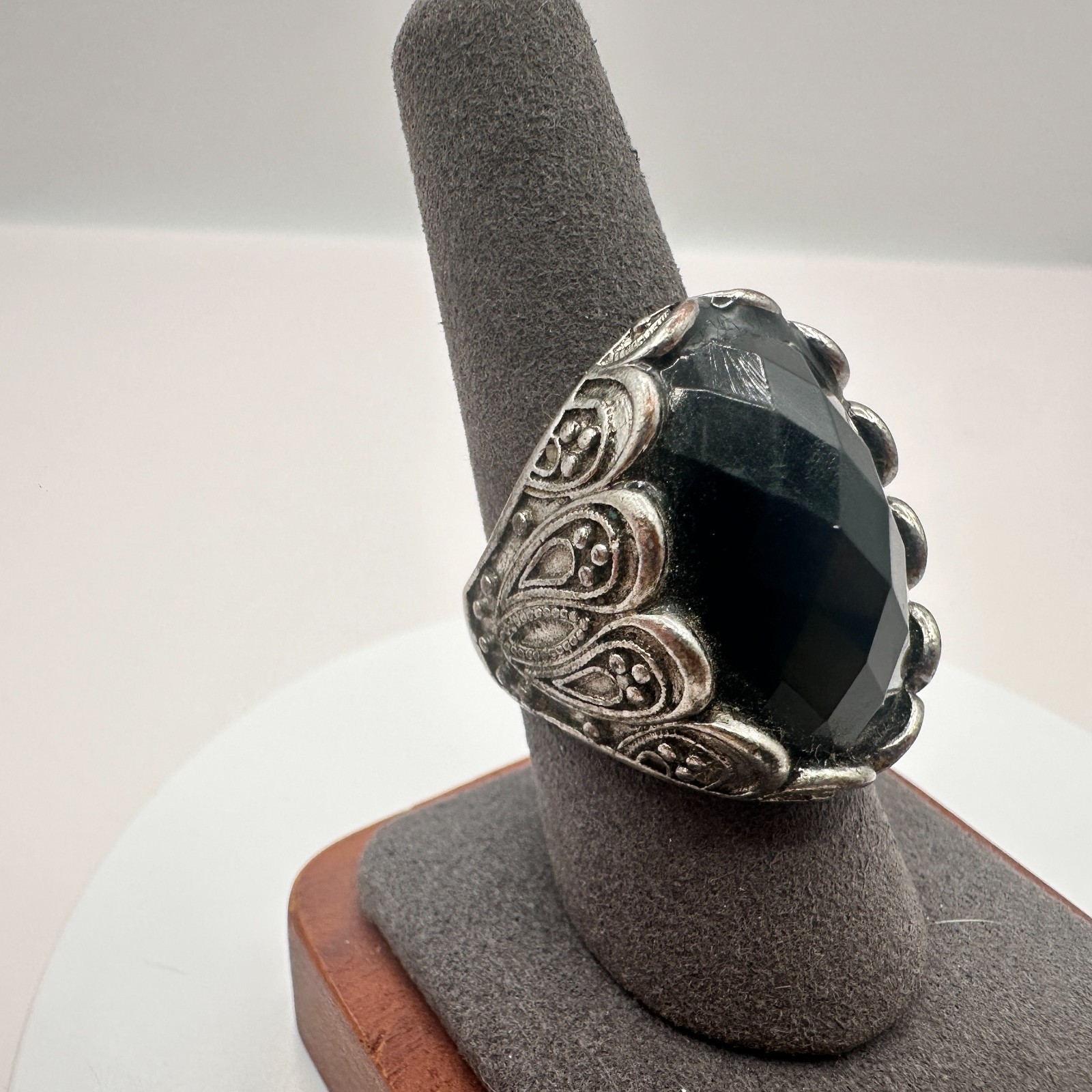 Vintage 80s Silver Tone Black Onyx Statement Ring Oval Faceted Gemstone Jewelry