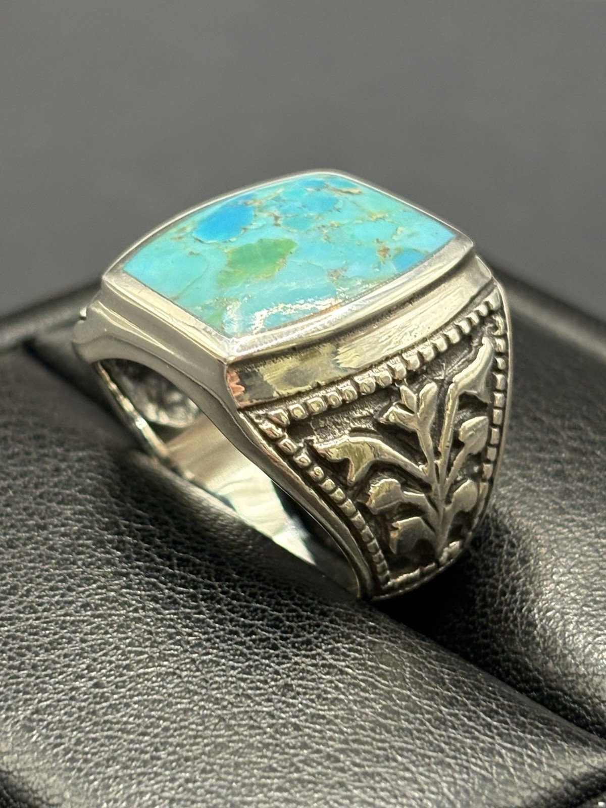 New Condition Sterling Silver Turquoise Ring Turkish 9 Grams Size 9 D6