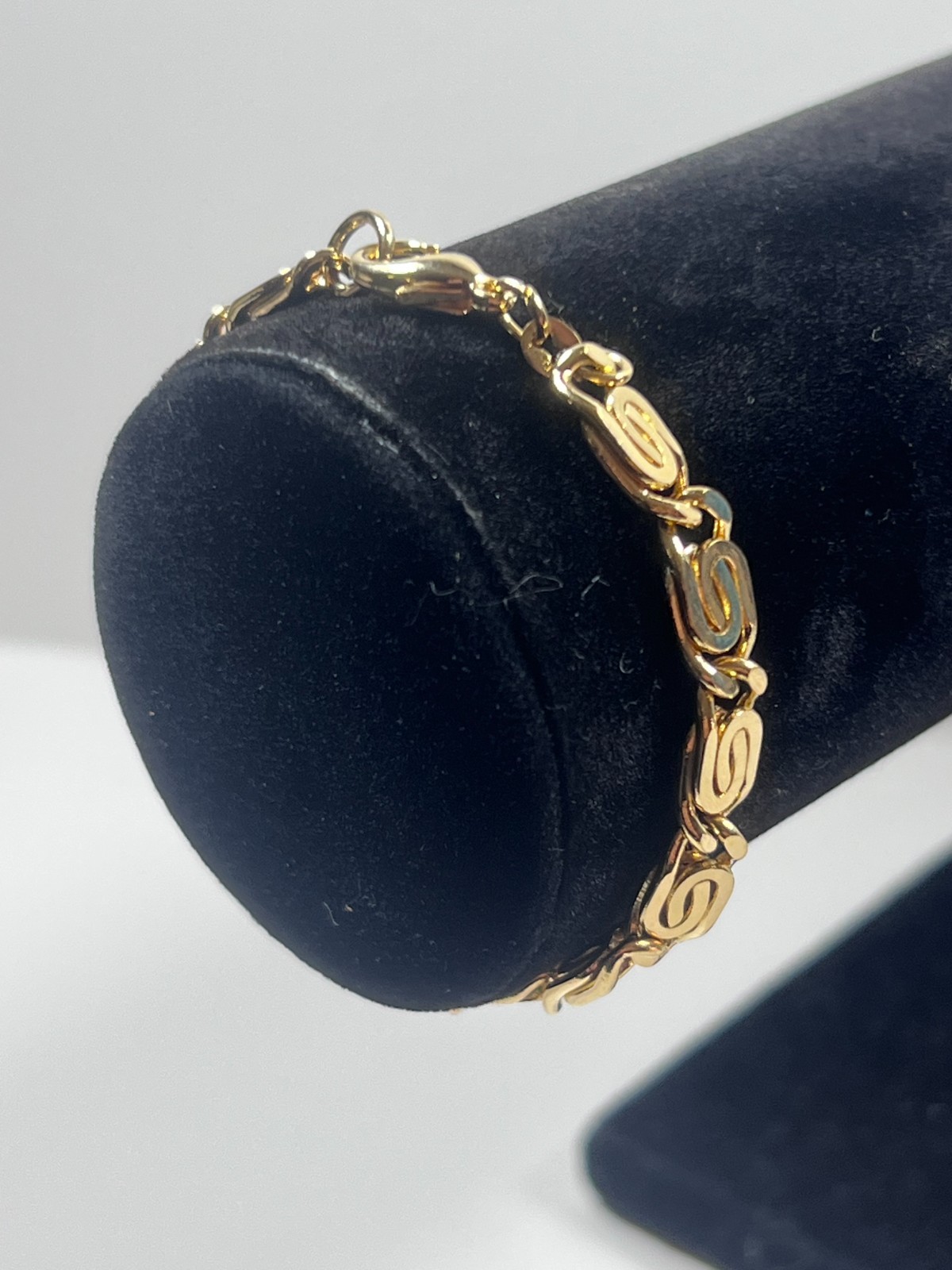 Vintage 7 in Gold Tone S Link Bracelet Classic Shiny Casual Retro