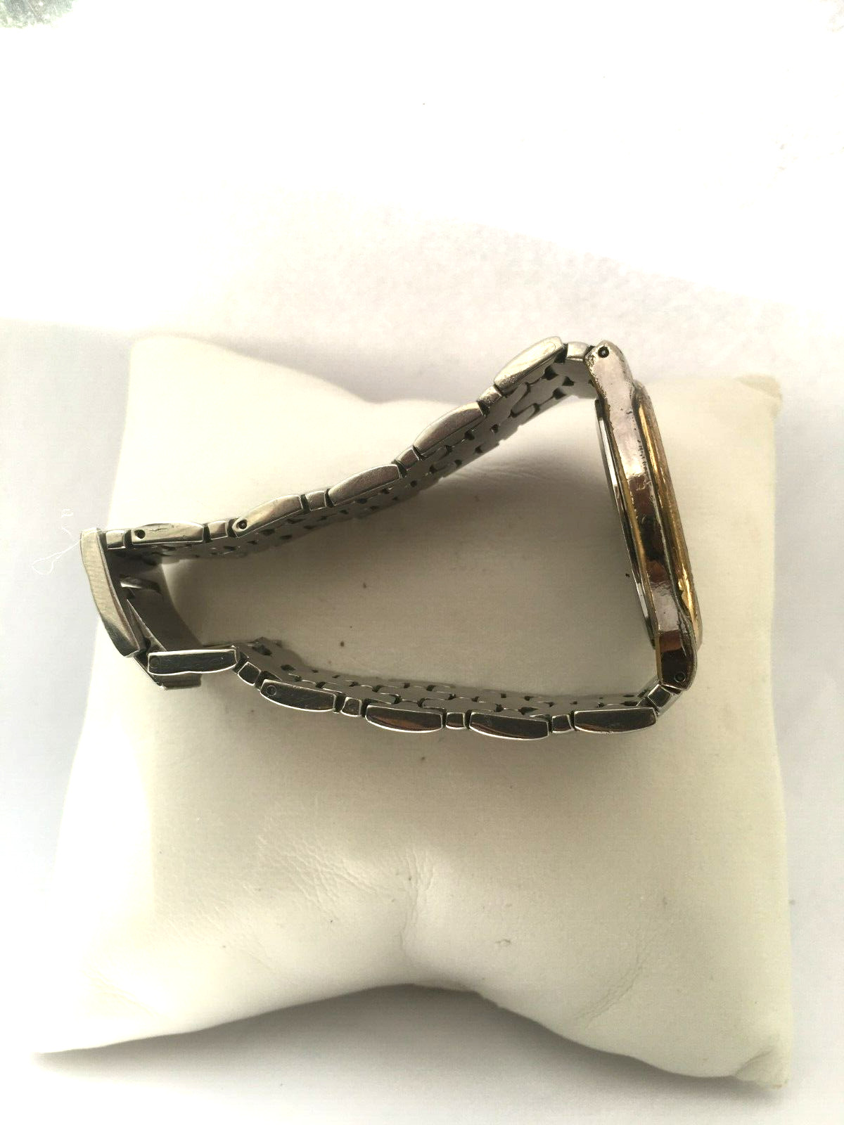 Tissot Made in Switzerland Unisex Quartz Bracelet Watch K251 17 CM Wrist Size