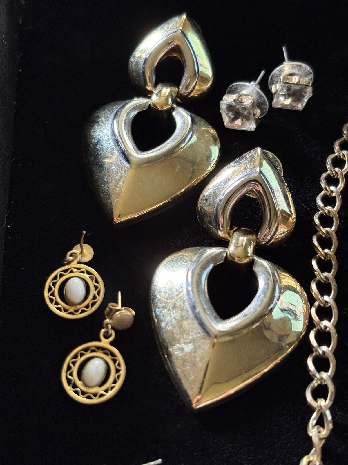 VTG Mix Estate Jewelry Lot 16pc White & Gold Tones Rhinestones All Wearable