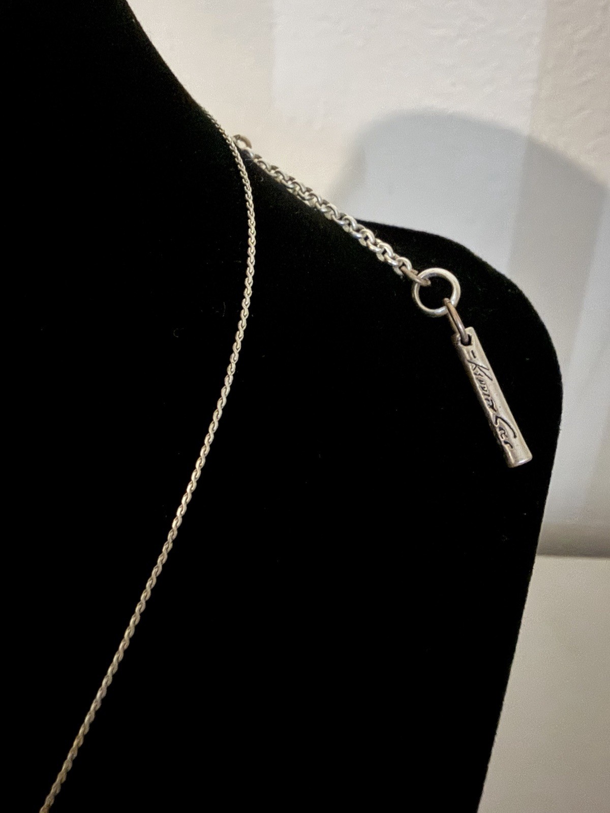 Kenneth Cole NY Silver Tone Round Disc Necklace & Dangle Earrings Jewelry Set