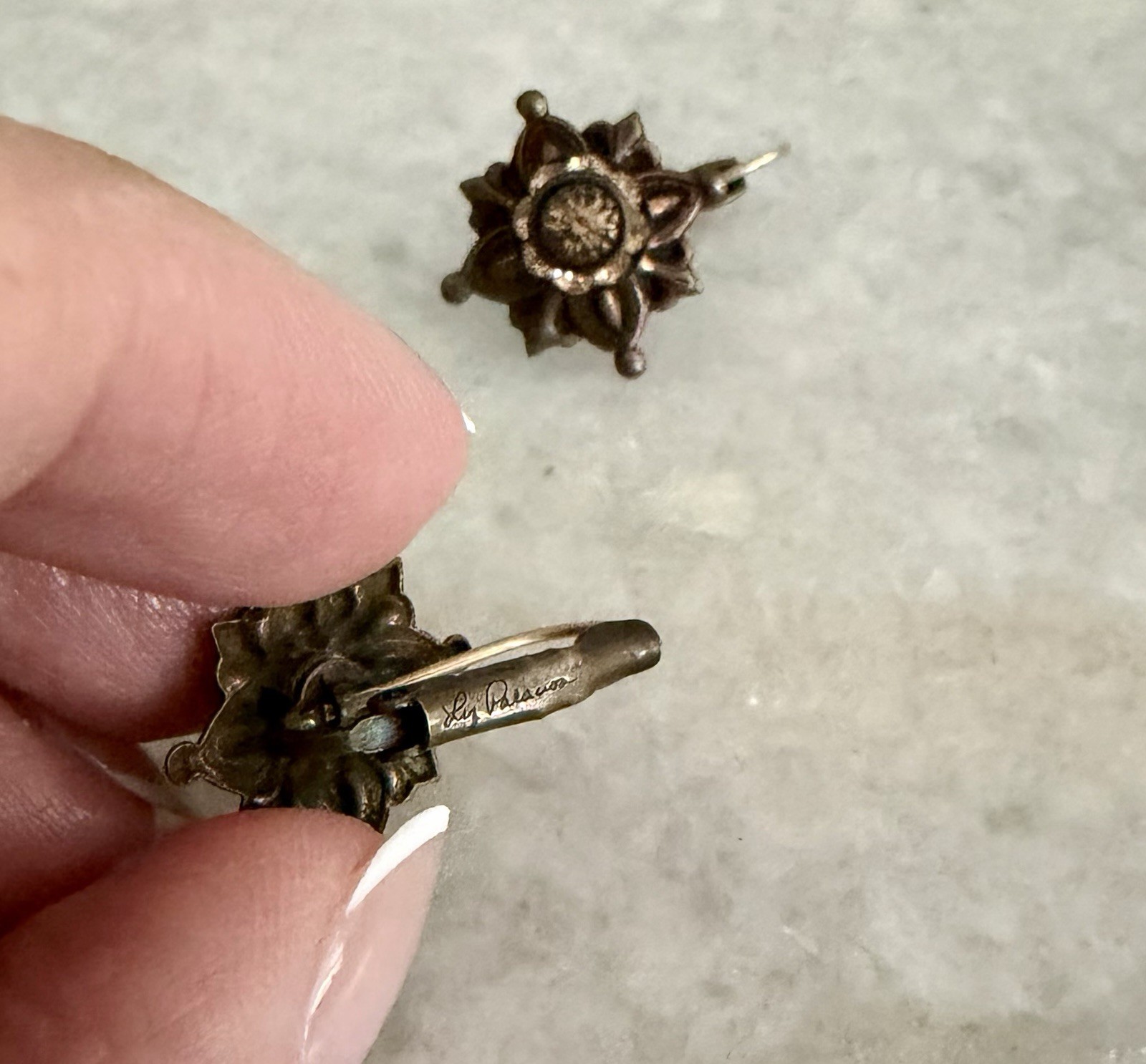 Liz Palacios Amber Tone Crystal Flower Star Like Lever Back Earrings