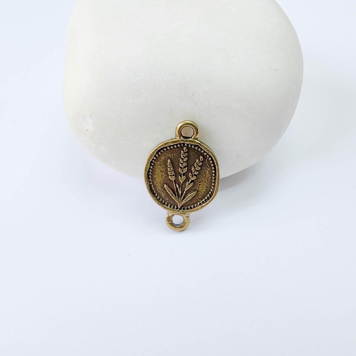 5 Lavander Charms, Connector Pendant , Antique Bronze Plated 20x13mm G37907