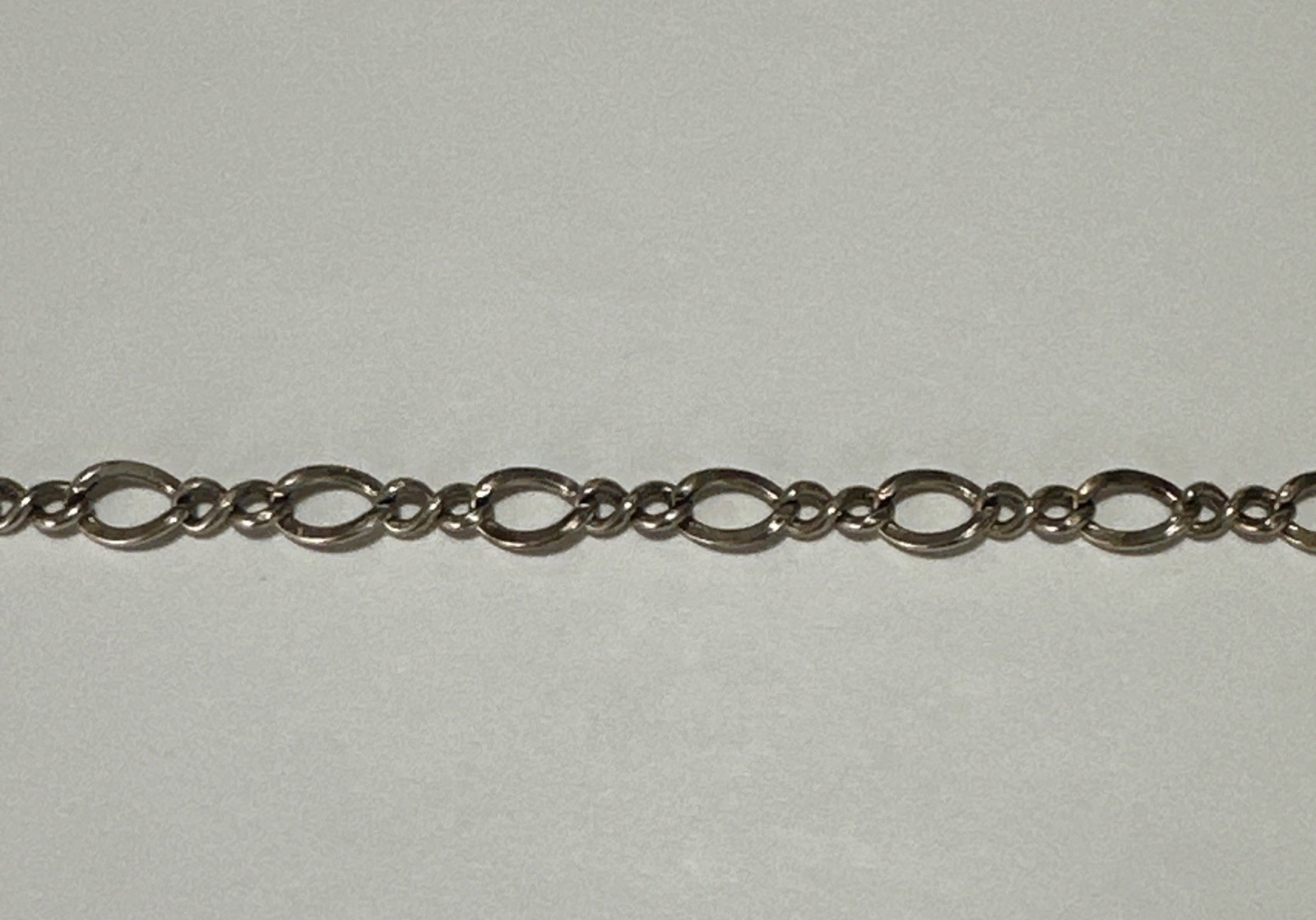 Vintage 1/20 12K BAR Gold Filled Infinity Figure 8 Bracelet 7 15/16″ Oval Link