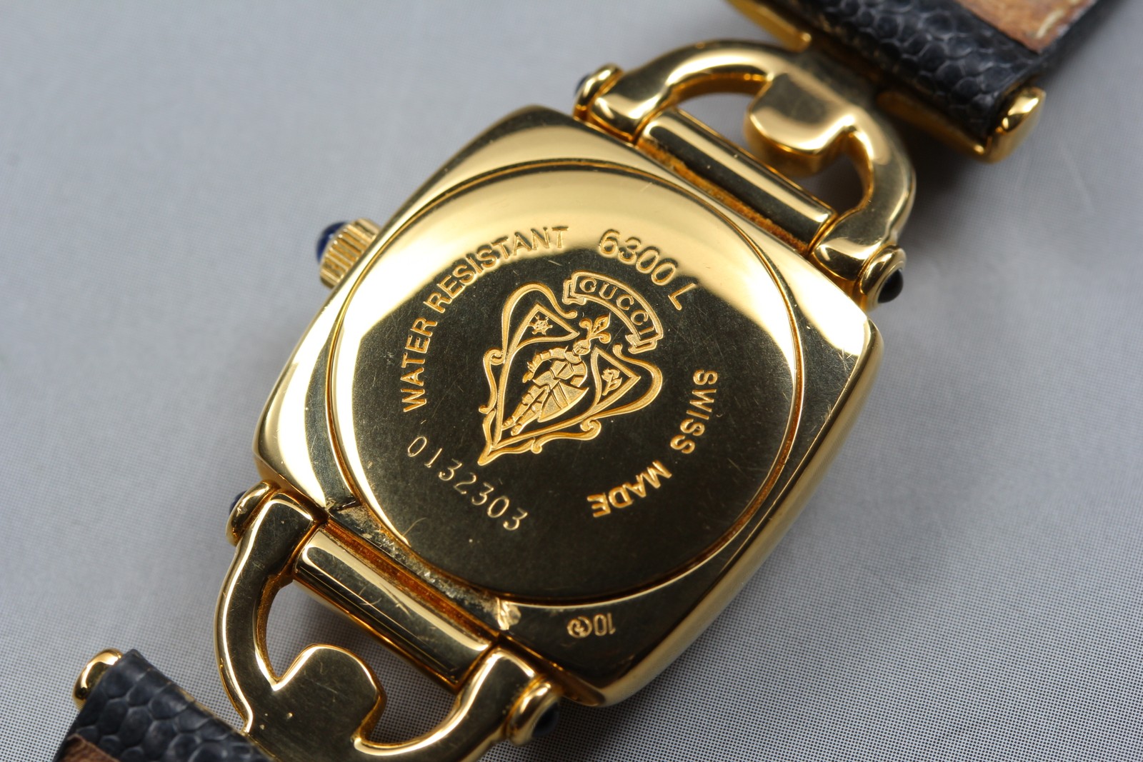 [Near MINT] Gucci 6300L 22mm Gold White Dial Quartz Women’s Watch From JAPAN