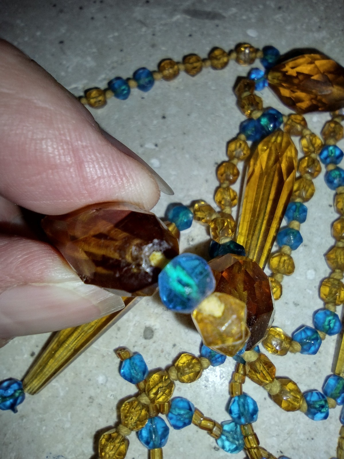 Authentic 1920s Art Deco Hand-Knotted Molded Glass Sautoir Flapper Necklace