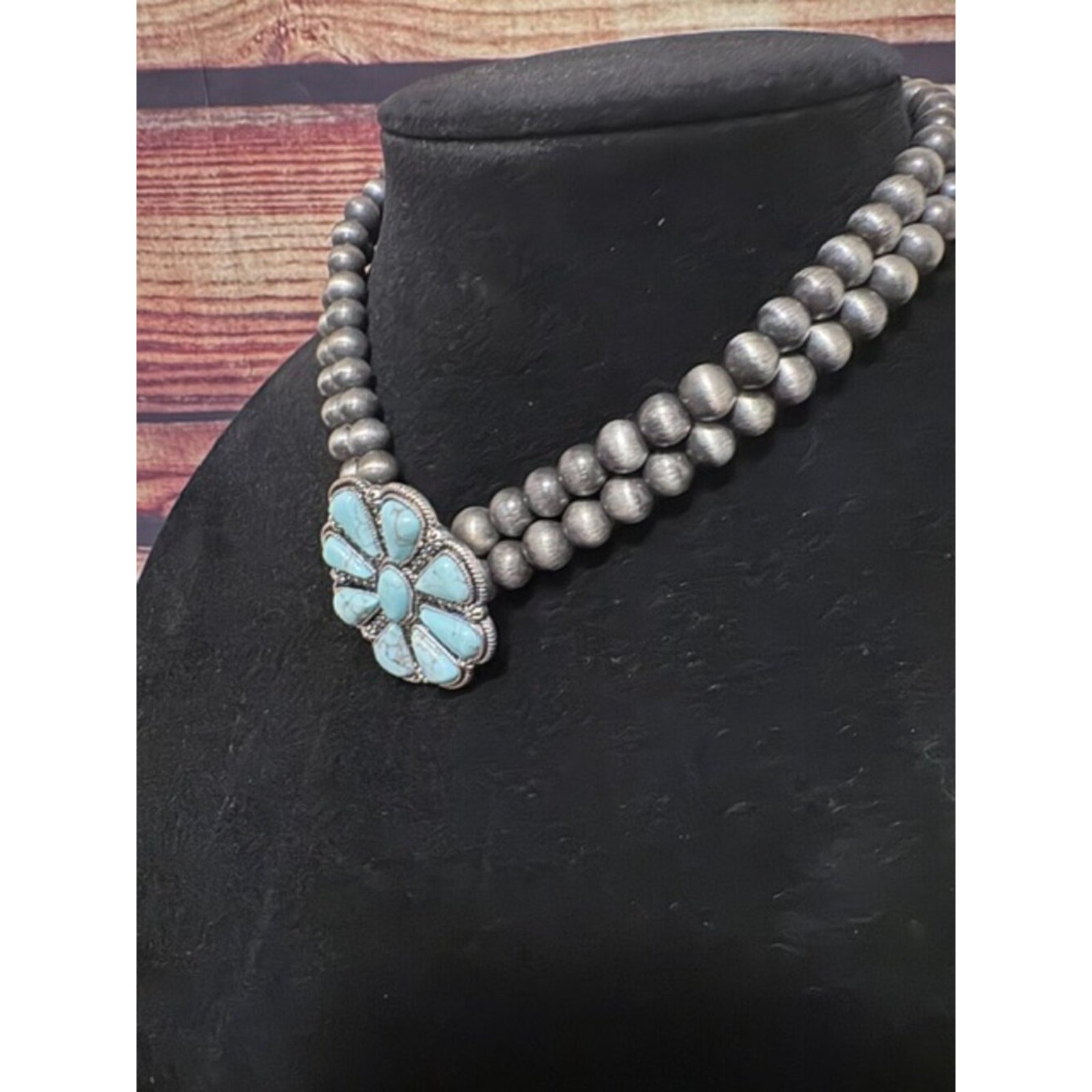 Western Cowgirl Turquoise Flowe Necklace Silver Bead Navajo Pearl Style NWT