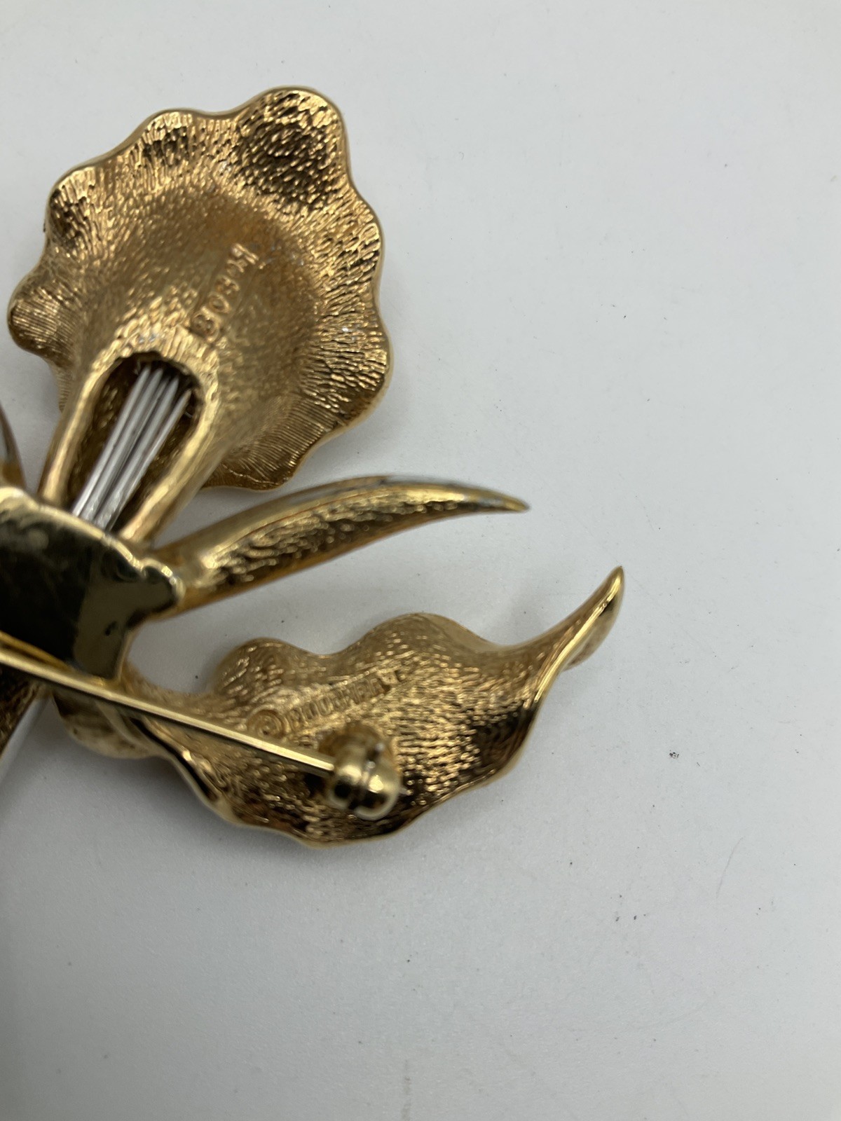 Vintage RARE Signed BOUCHER Brushed Gold Tone ORCHID Rhinestone Brooch Pin