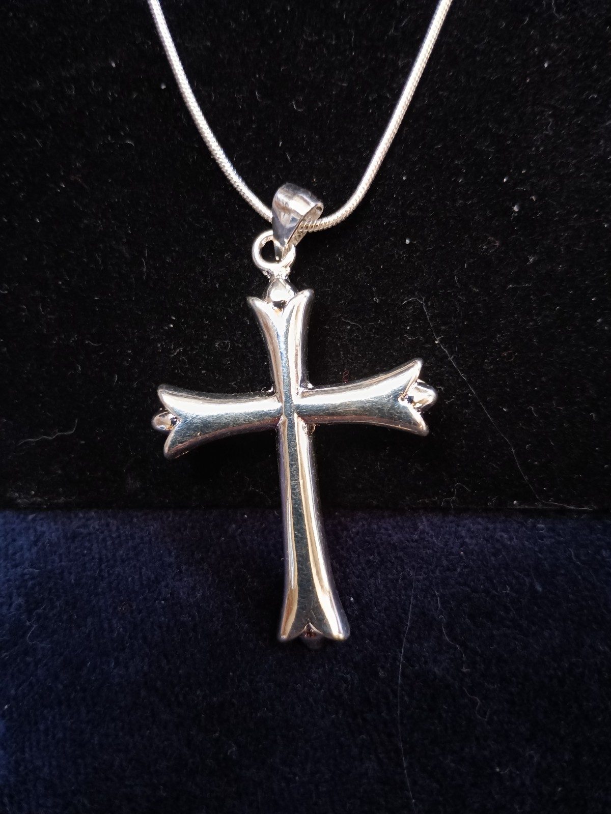 Vtg 925 Sterling Silver Gothic Cross Pendant Snake Chain Necklace Lobster Clasp