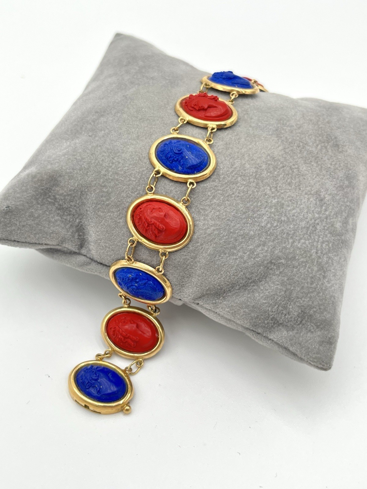 Vintage 14Kt Gold Cameo Coral and Lapis Lazuli Bracelet 19cm Handmade