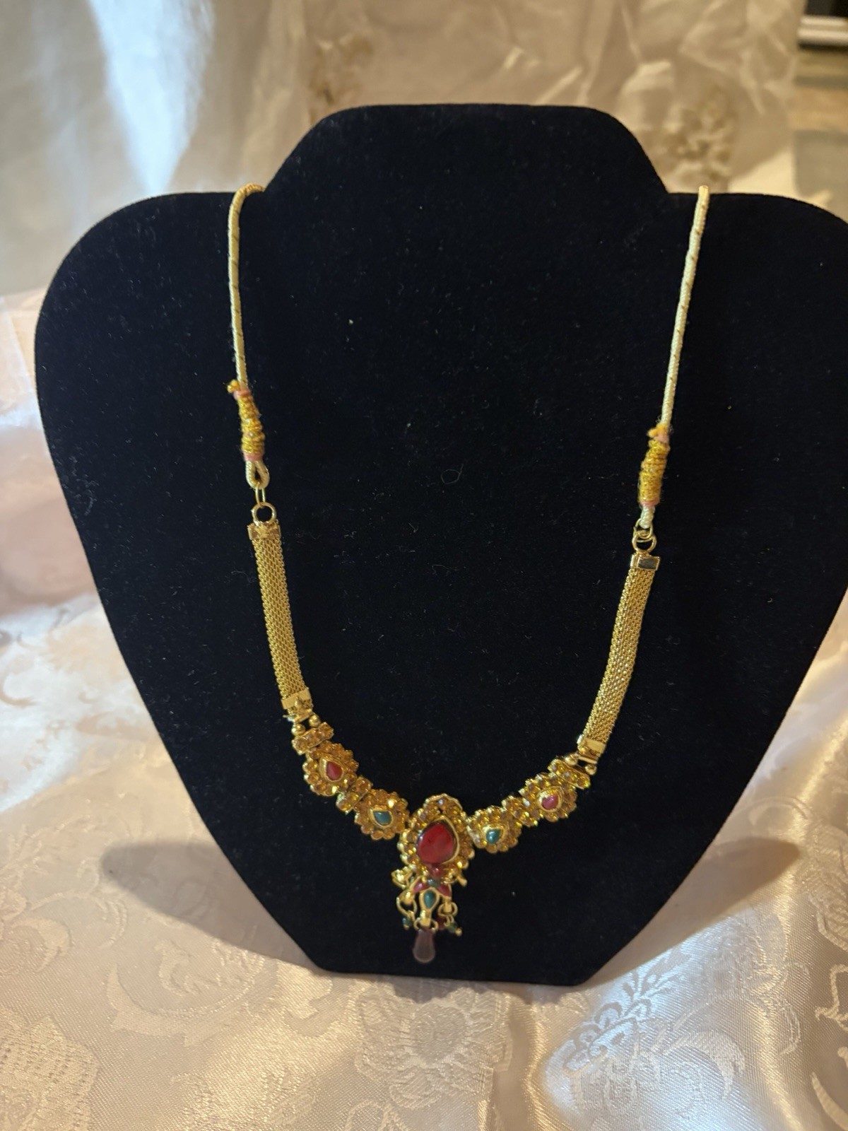 Gold Tone Mesh Chain Necklace with Oval Charm Pendant, Red & Green