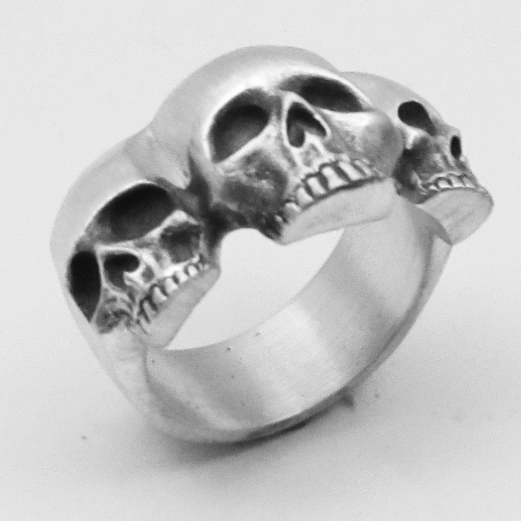 MJG STERLING SILVER TRINITY 3 SKULL RING. LAB CREATED RUBY EYES. BIKER. SZ 10.5.
