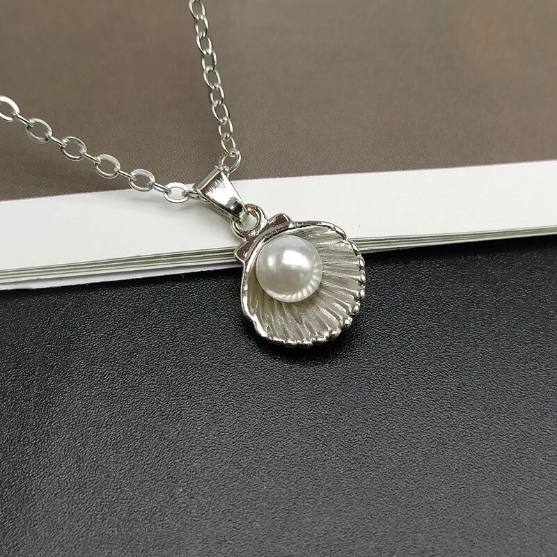 Shell Pendant Necklace for Women with Imitation Pearl Summer Style