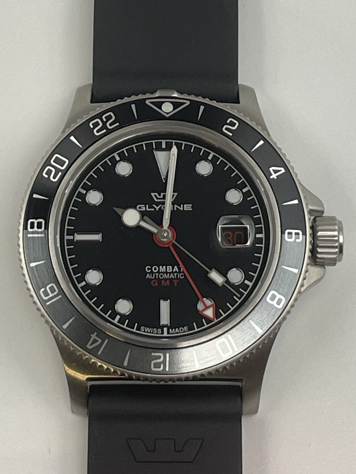 Glycine Combat Sub GMT GL0382 42mm Swiss Automatic Movement