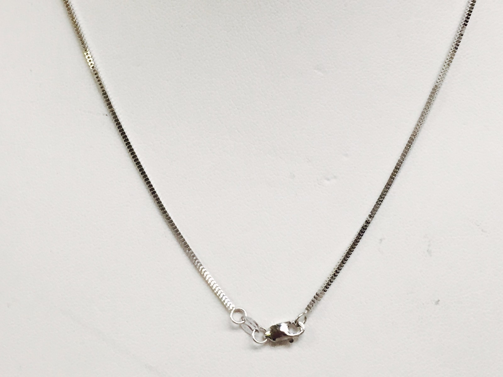 14k White Gold 18″ MILANO Snake Pendant Chain Necklace 2 gram 1.1 MM WMIL010