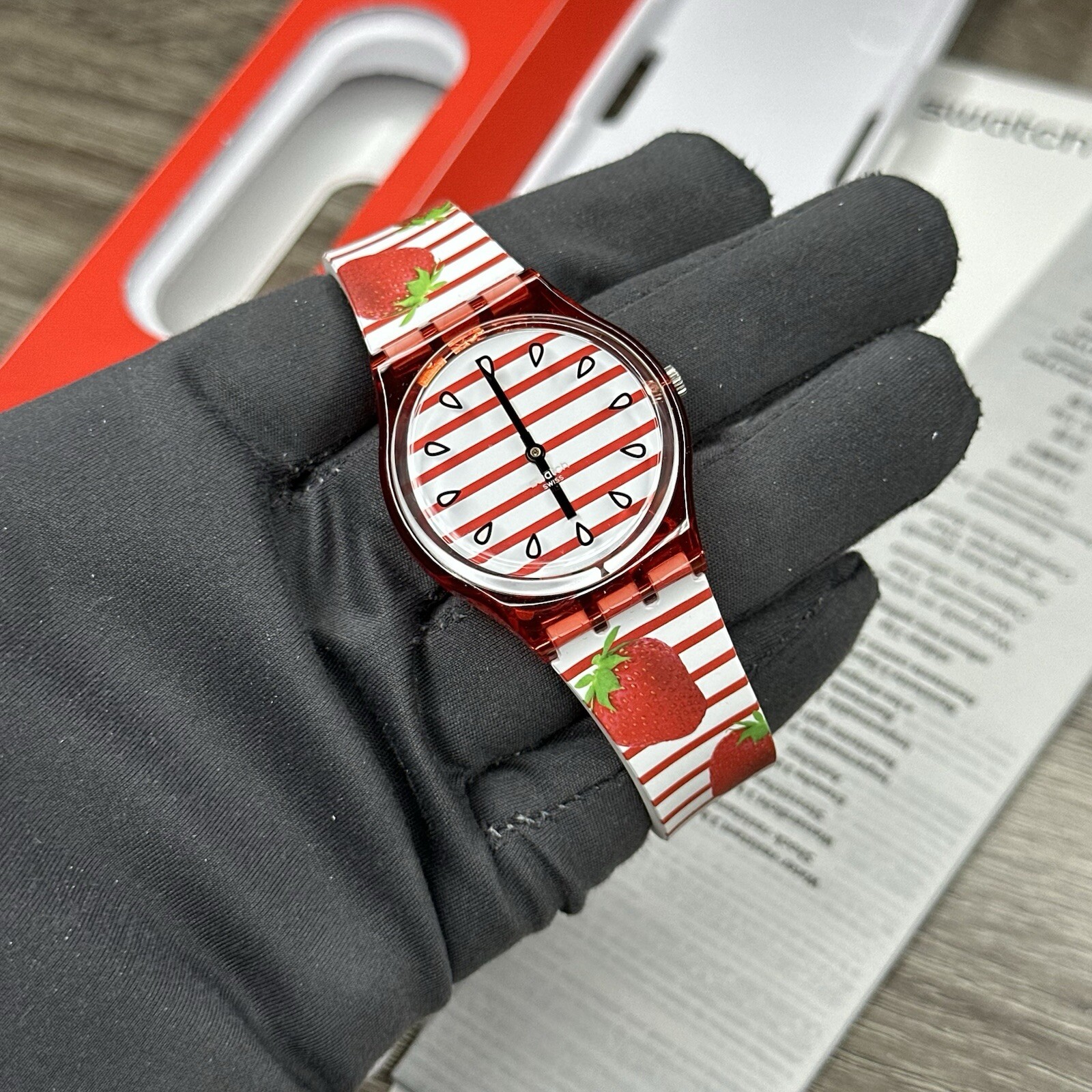 NEW✅ Swatch Originals TOILE FRAISEE Strawberry Red White Women’s Watch GR177