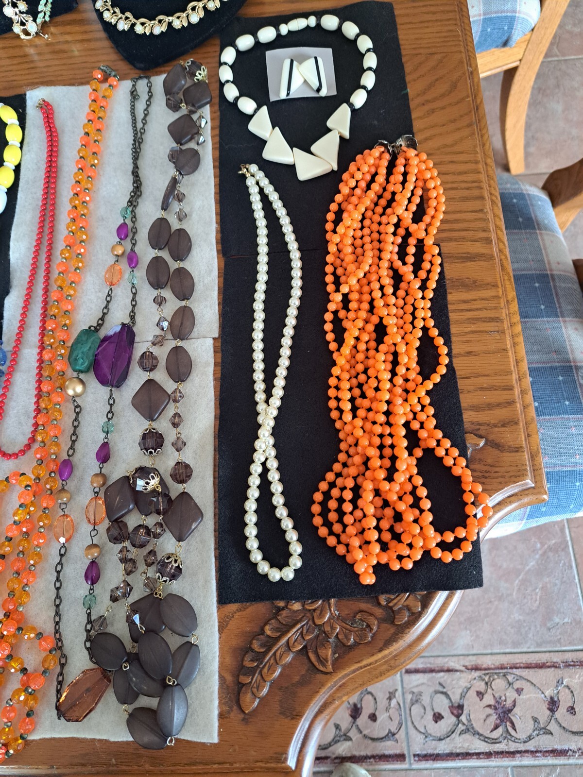 Necklaces Vintage Mixed Lot Costume 45 Varies Design & Styles Gold & Silver Tone