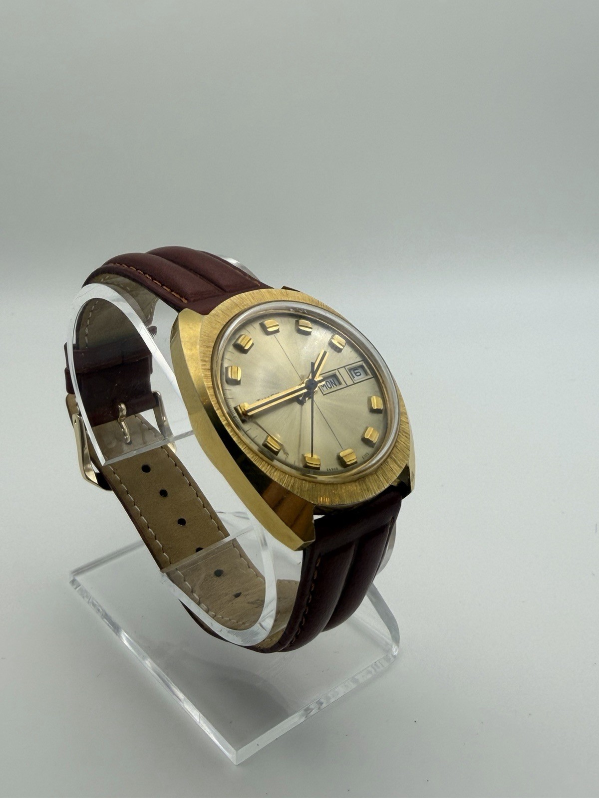 Vintage Timex Automatic Day Date Gold Dial Men’s Watch Brown Strap