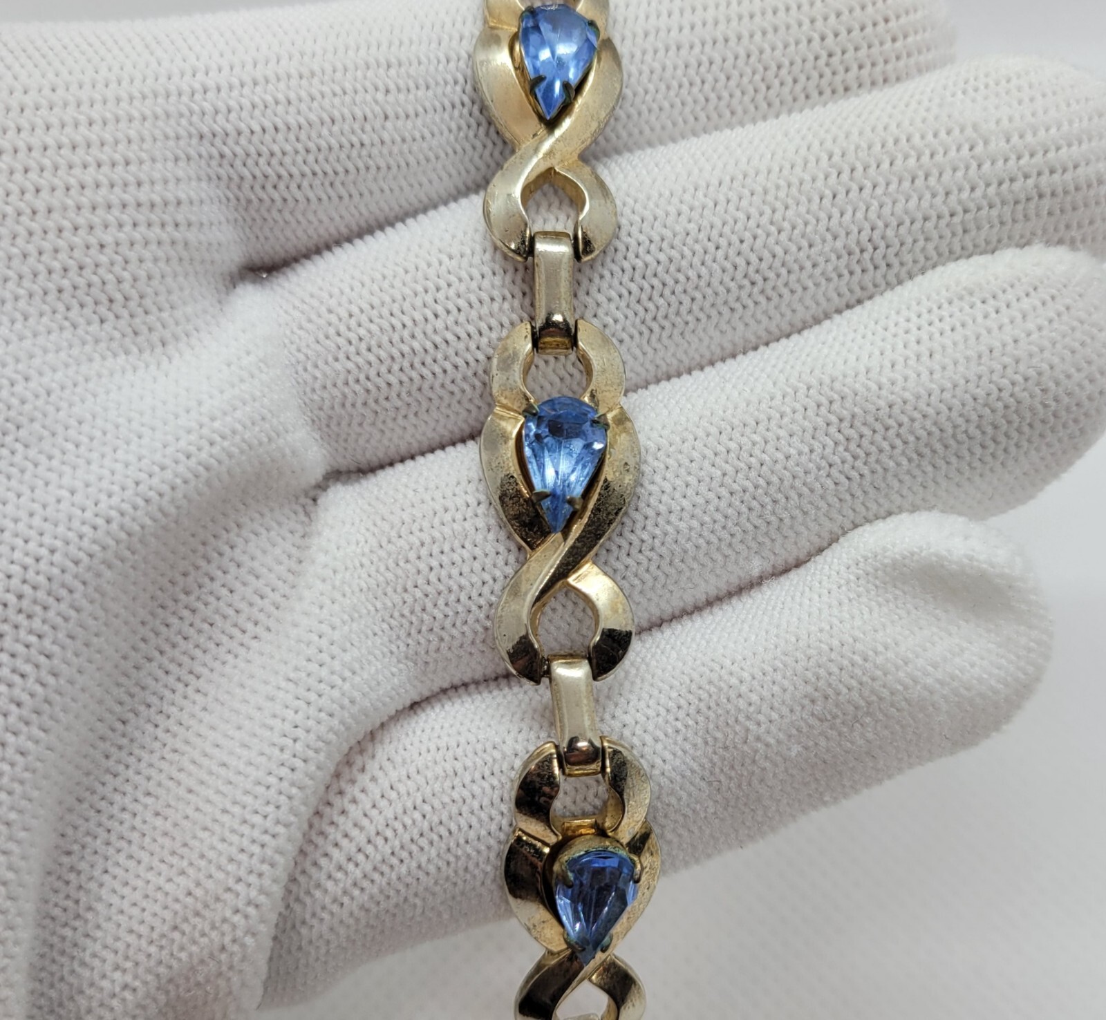 Vintage Barclay Bracelet Gold Tone Blue Teardrop Rhinestones with Safety Chain