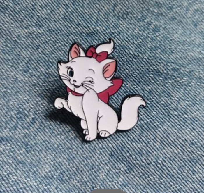 MARIE-ARISTOCATS-PIN-2 OR MORE PINS SHIPPING IS $5.99-SPEND $30 AND SHIPPIN FREE