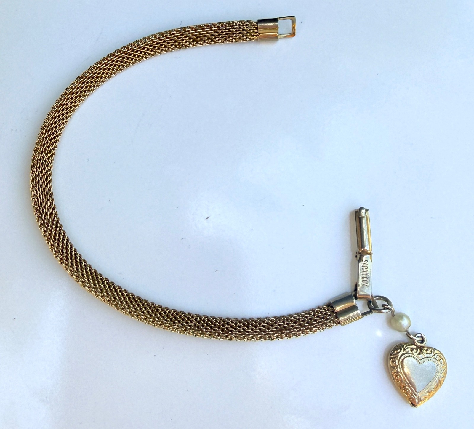 Vintage Sarah Coventry Signed Gold Tone Mesh Bracelet With Dangle Heart Charm