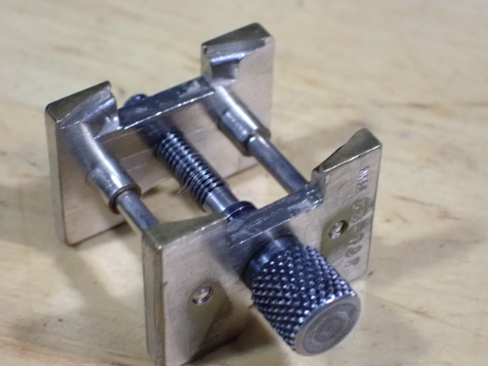 Swiss 33-737 Watchmakers Watch Movement Holder 2-sided VG small similar to 4039